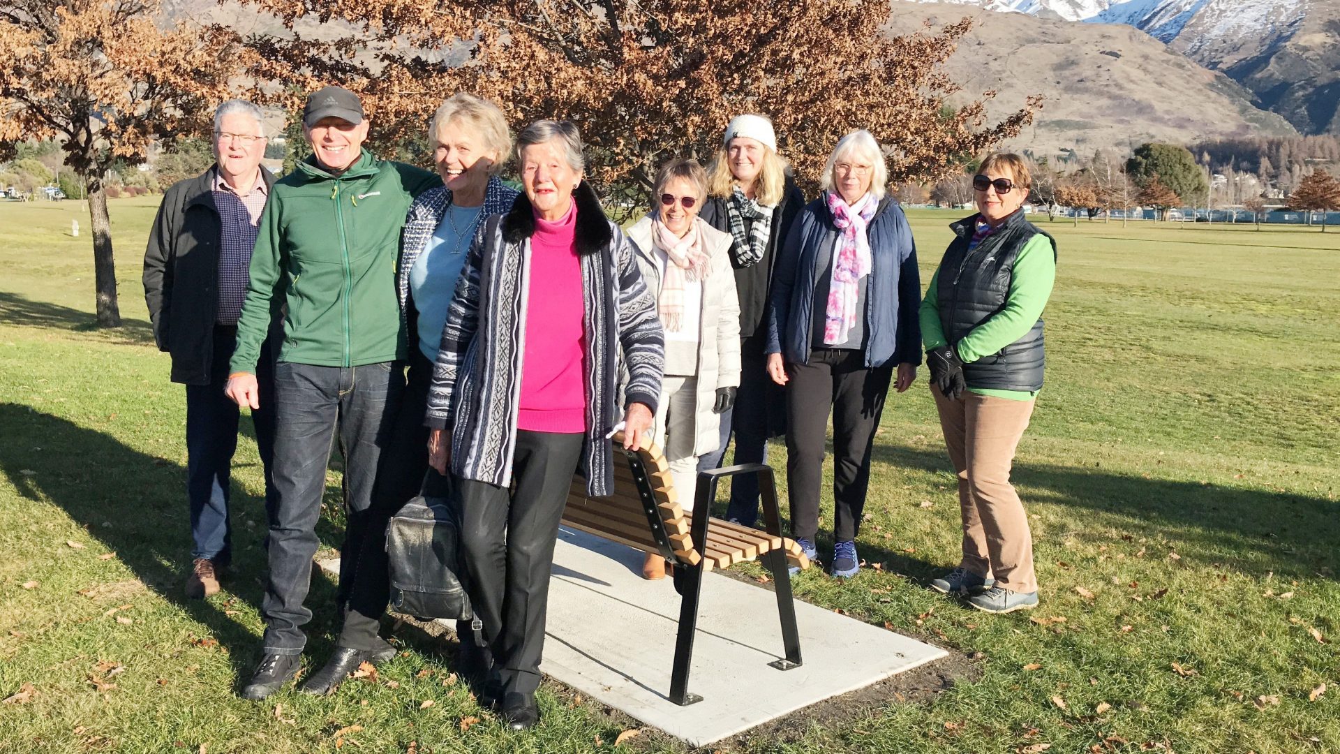 Bench honours dedication to park | The News